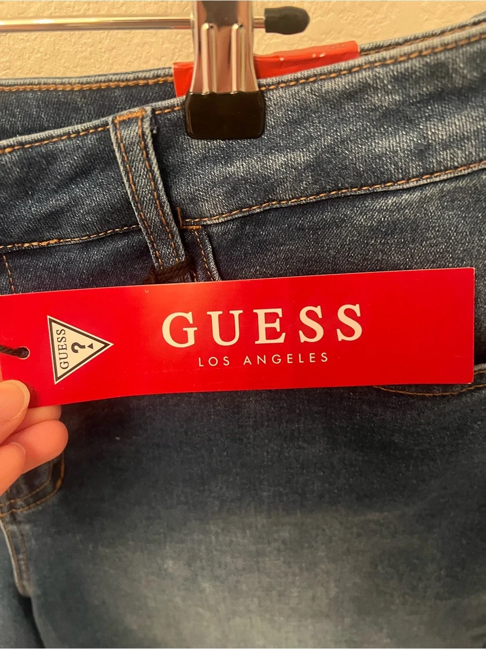 NWT GUESS Medium Wash Jenna Relaxed Denim Shorts